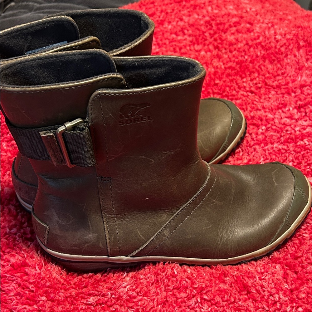 Sorel Dark Brown Leather Boots